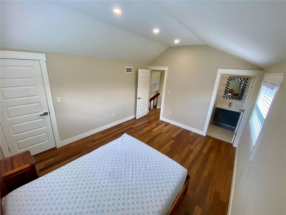 В аренду: $2,950 (3 спален, 2 ванн, 1276 Квадратных фут)