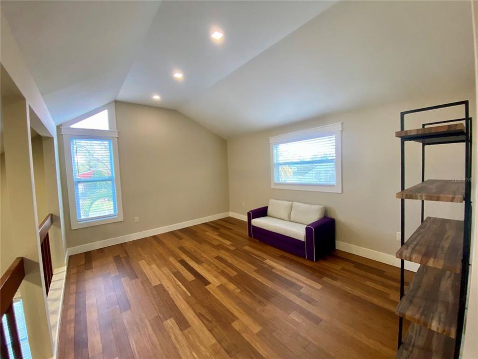 В аренду: $2,950 (3 спален, 2 ванн, 1276 Квадратных фут)