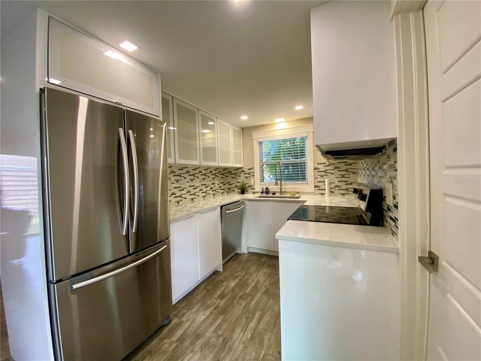 В аренду: $2,950 (3 спален, 2 ванн, 1276 Квадратных фут)