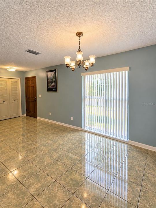 For Sale: $275,000 (3 beds, 2 baths, 1440 Square Feet)
