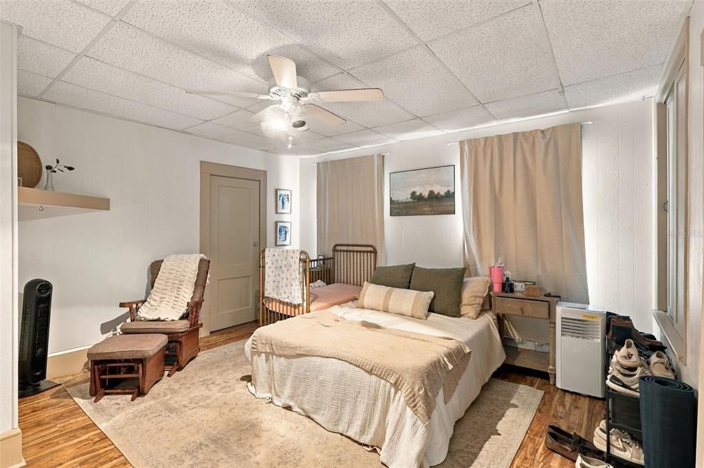 For Sale: $385,000 (4 beds, 2 baths, 1968 Square Feet)