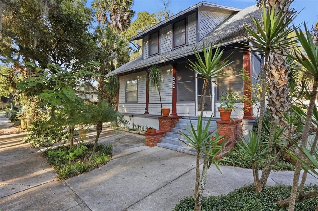For Sale: $385,000 (4 beds, 2 baths, 1968 Square Feet)