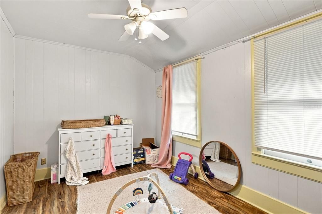 For Sale: $385,000 (4 beds, 2 baths, 1968 Square Feet)