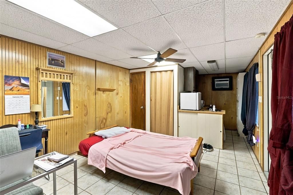 For Sale: $385,000 (4 beds, 2 baths, 1968 Square Feet)