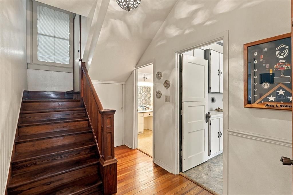 For Sale: $385,000 (4 beds, 2 baths, 1968 Square Feet)