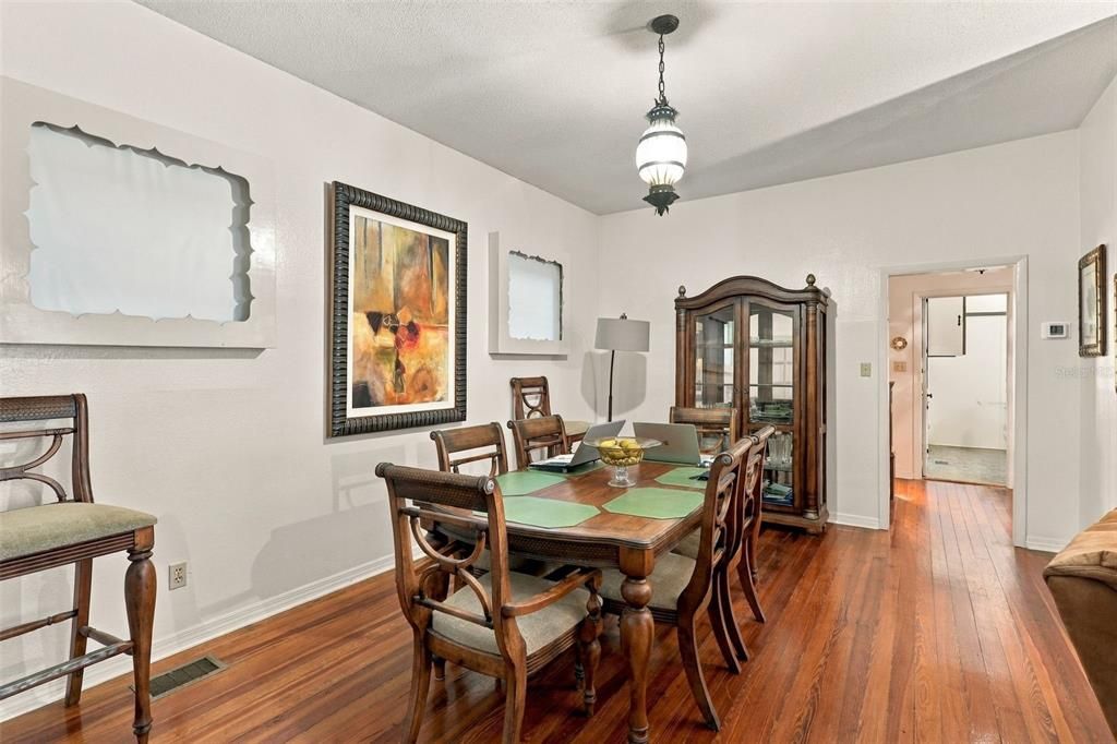 For Sale: $385,000 (4 beds, 2 baths, 1968 Square Feet)