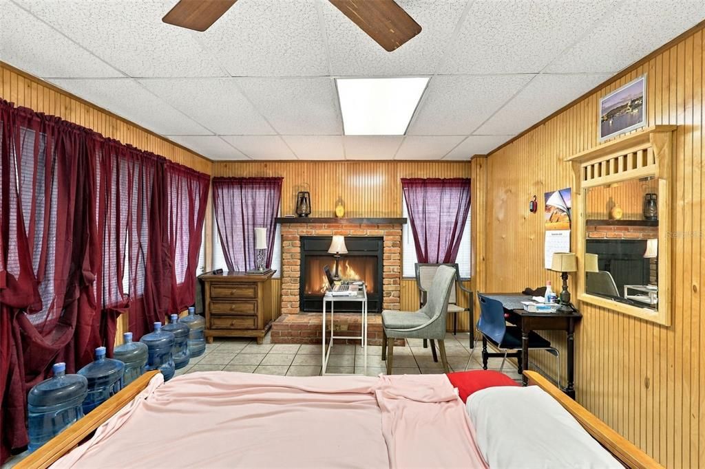 For Sale: $385,000 (4 beds, 2 baths, 1968 Square Feet)