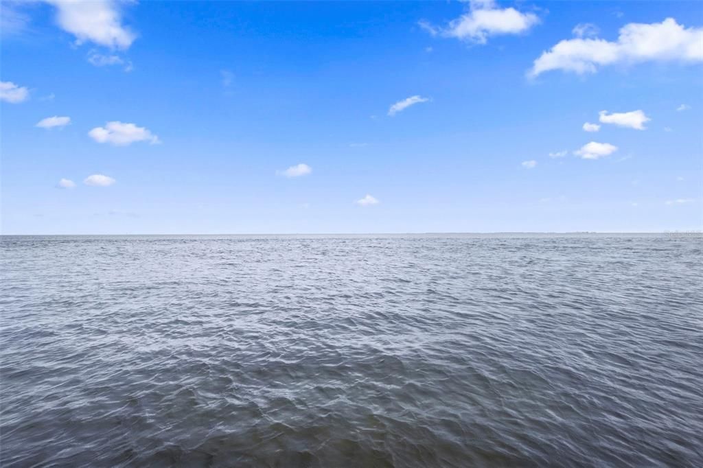 For Rent: $2,400 (1 beds, 1 baths, 694 Square Feet)