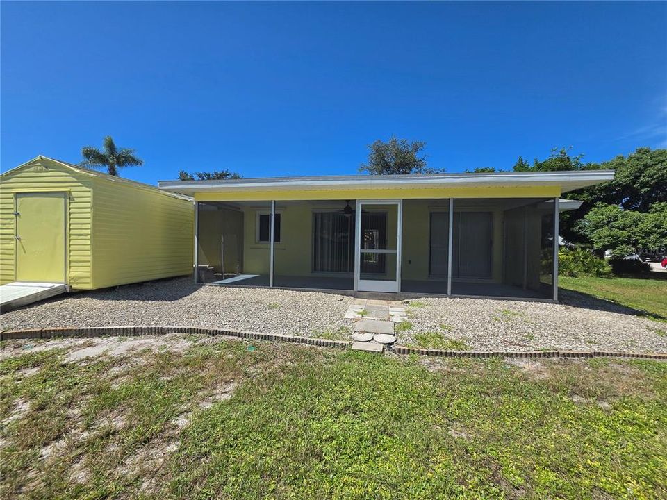 For Rent: $1,600 (2 beds, 2 baths, 982 Square Feet)