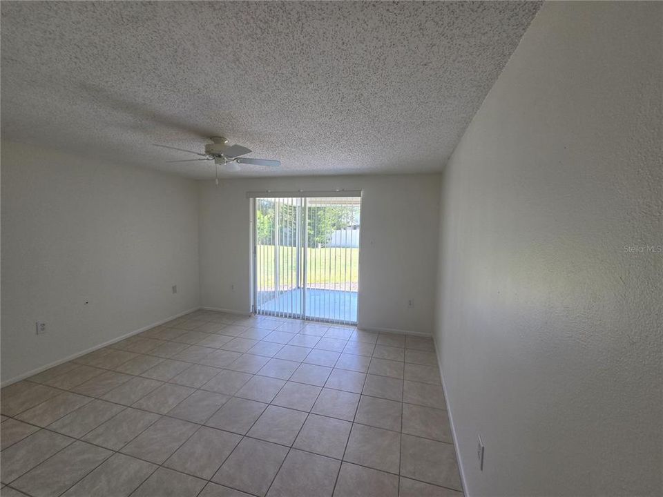 For Rent: $1,600 (2 beds, 2 baths, 982 Square Feet)
