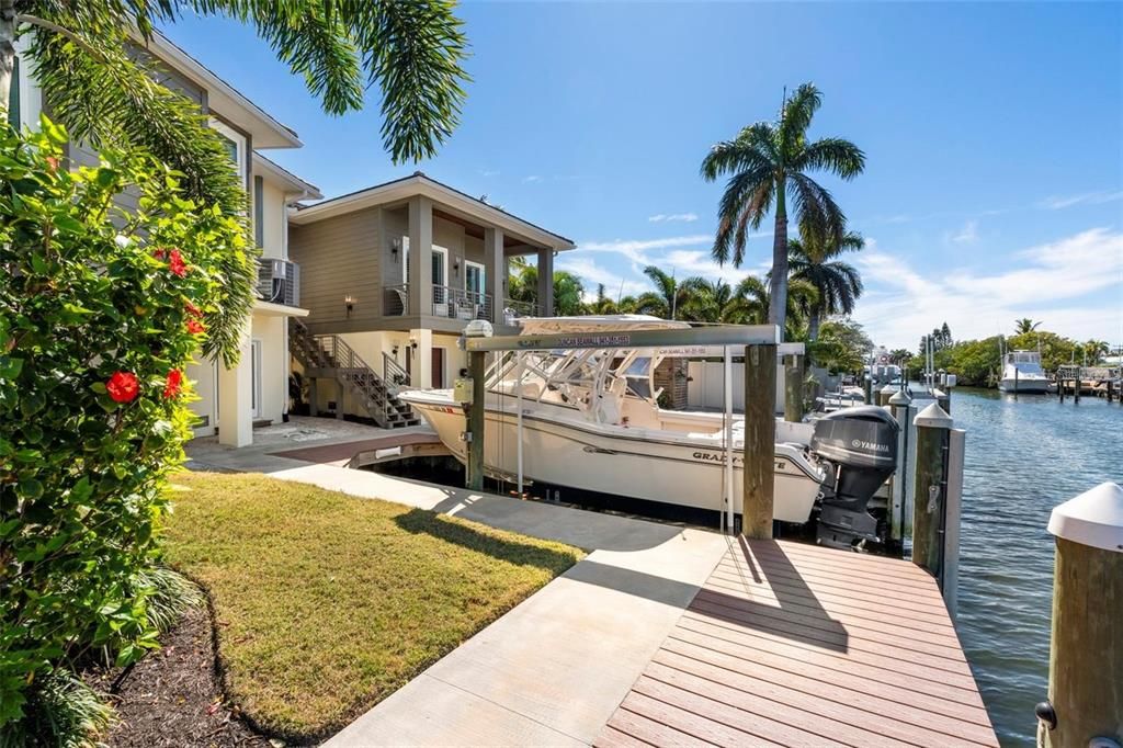 For Sale: $7,445,000 (4 beds, 3 baths, 3722 Square Feet)