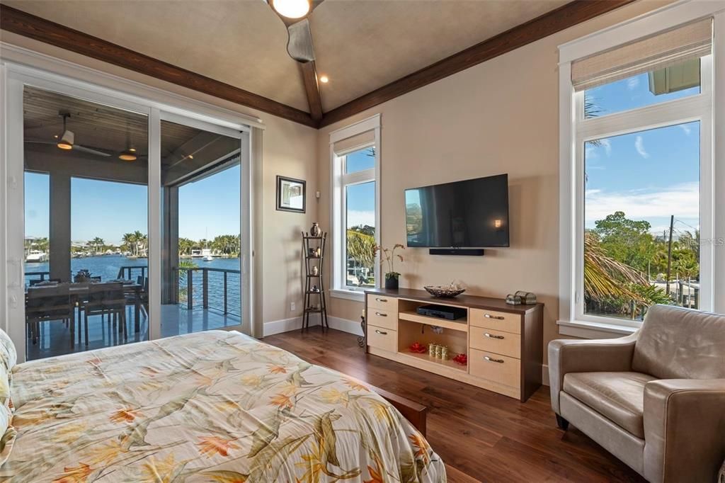 For Sale: $7,445,000 (4 beds, 3 baths, 3722 Square Feet)