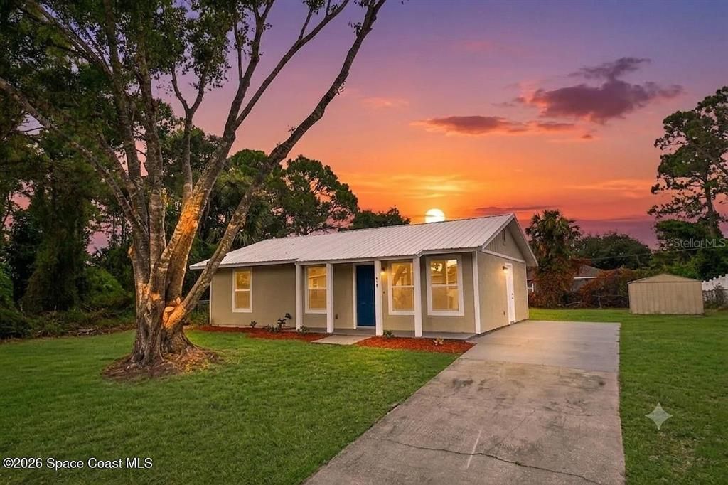 Recently Sold: $205,000 (2 beds, 1 baths, 900 Square Feet)