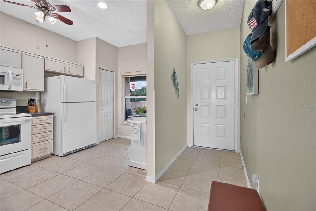 For Sale: $321,000 (3 beds, 2 baths, 1450 Square Feet)