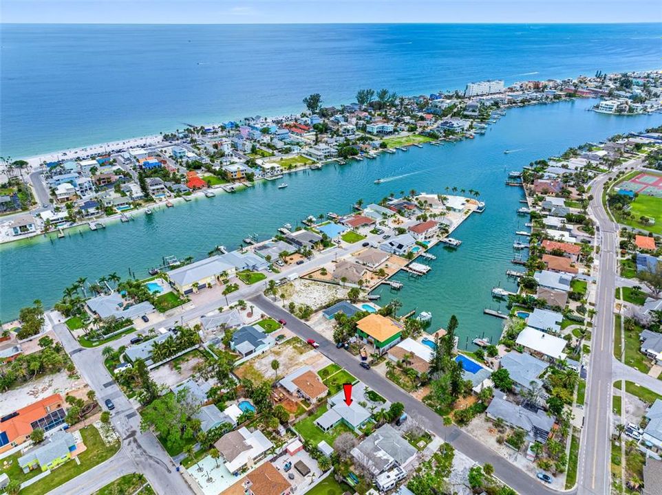 На продажу: $449,000 (3 спален, 2 ванн, 1407 Квадратных фут)