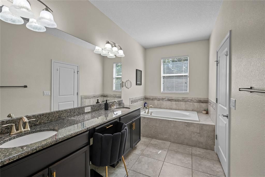 For Sale: $540,000 (3 beds, 2 baths, 2089 Square Feet)