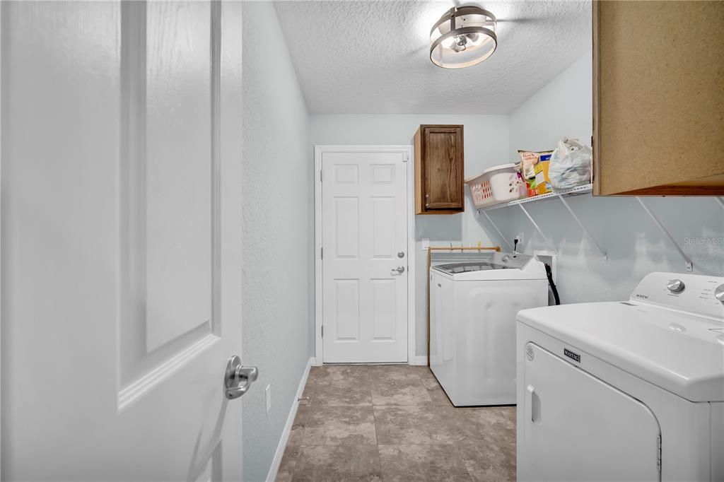 For Sale: $309,990 (3 beds, 2 baths, 1705 Square Feet)