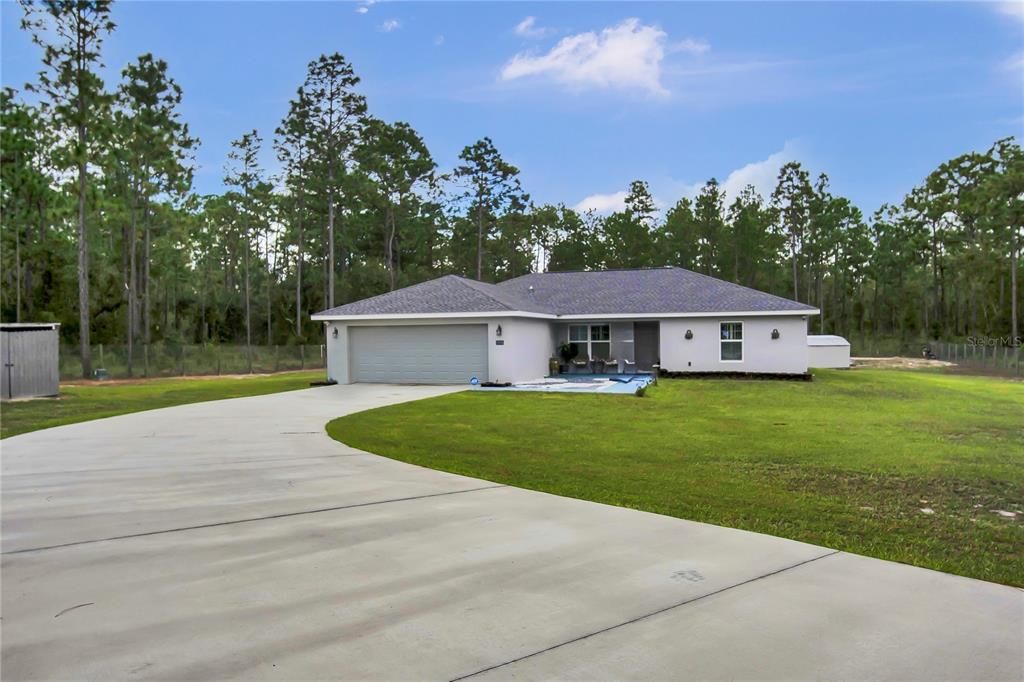 For Sale: $309,990 (3 beds, 2 baths, 1705 Square Feet)