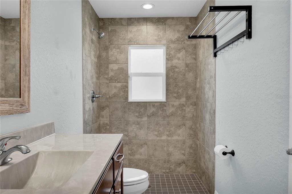 For Sale: $309,990 (3 beds, 2 baths, 1705 Square Feet)