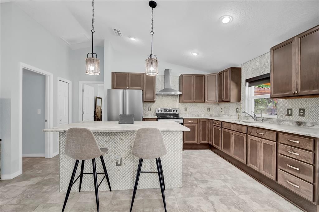For Sale: $309,990 (3 beds, 2 baths, 1705 Square Feet)