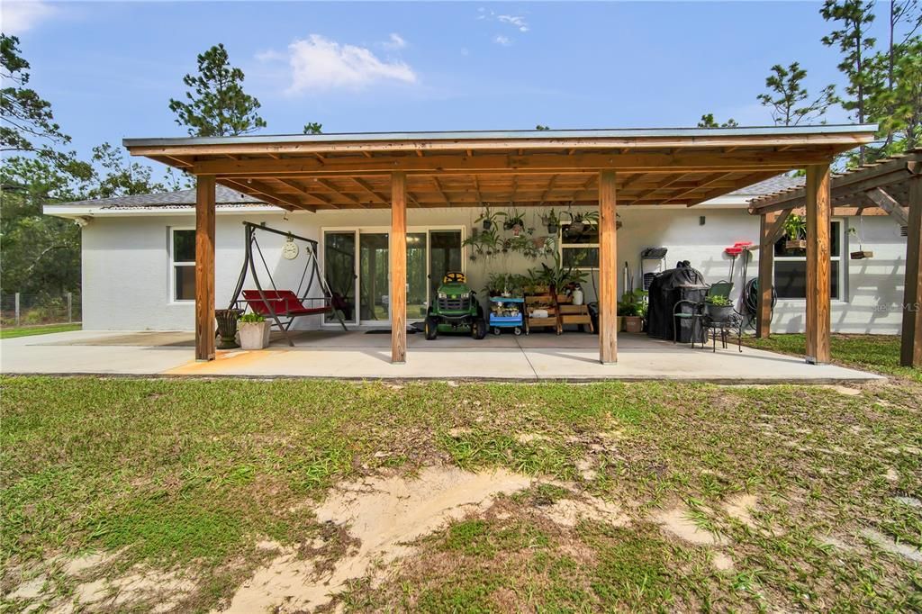 For Sale: $309,990 (3 beds, 2 baths, 1705 Square Feet)