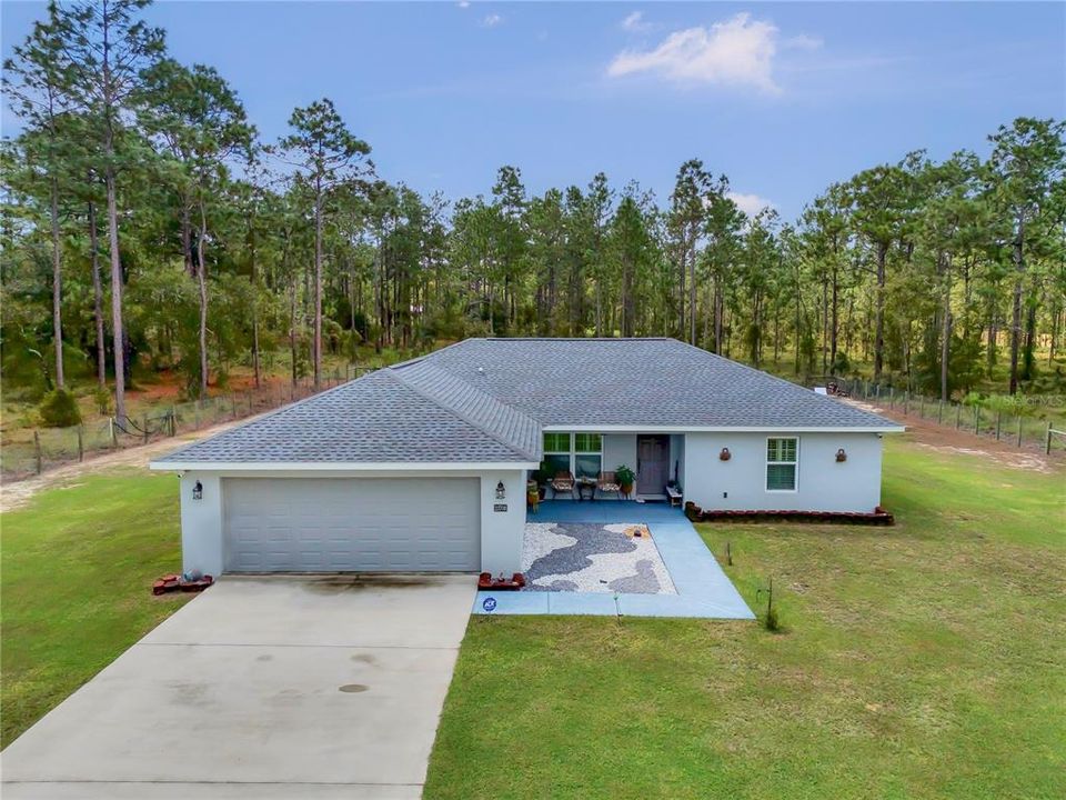 For Sale: $309,990 (3 beds, 2 baths, 1705 Square Feet)