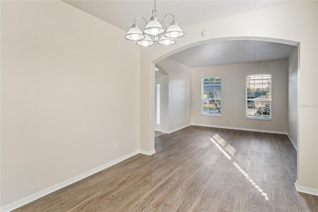 En Venta: $535,000 (5 camas, 4 baños, 3404 Pies cuadrados)