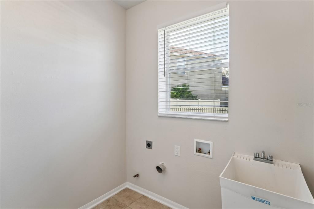 En Venta: $535,000 (5 camas, 4 baños, 3404 Pies cuadrados)