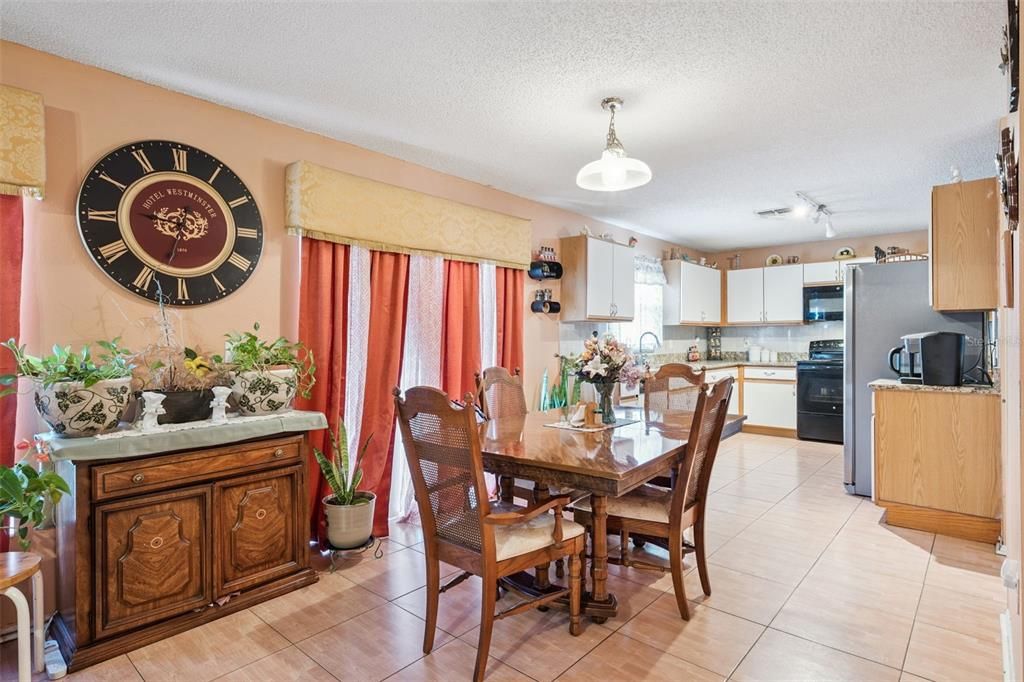 For Sale: $430,000 (4 beds, 2 baths, 2314 Square Feet)