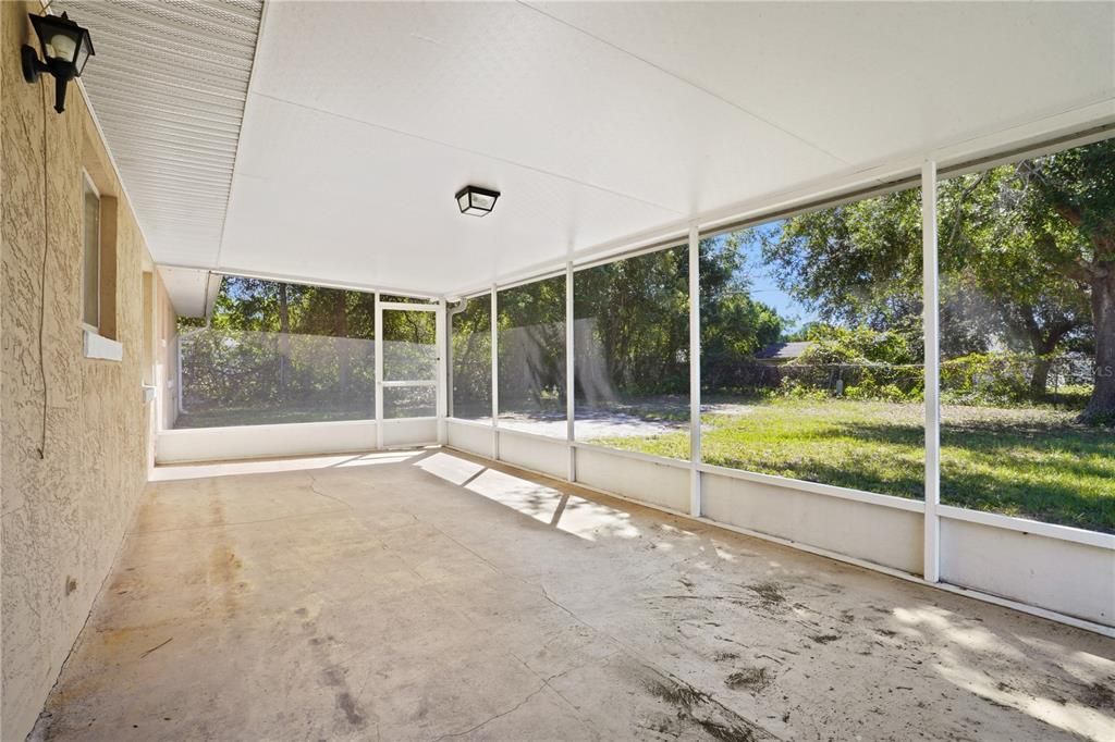 For Sale: $289,900 (3 beds, 2 baths, 1332 Square Feet)