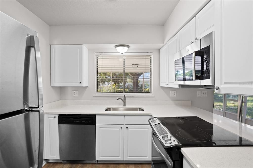 For Sale: $289,900 (3 beds, 2 baths, 1332 Square Feet)