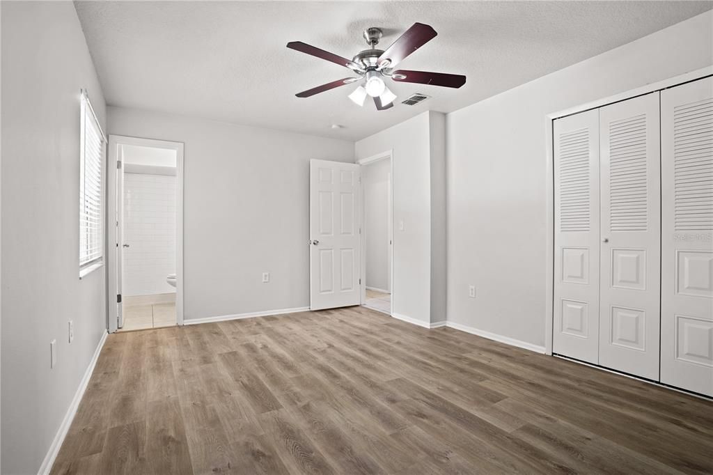 For Sale: $289,900 (3 beds, 2 baths, 1332 Square Feet)