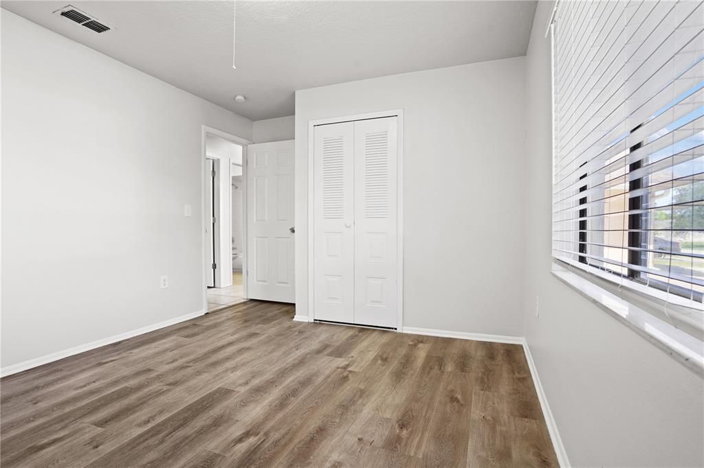For Sale: $289,900 (3 beds, 2 baths, 1332 Square Feet)