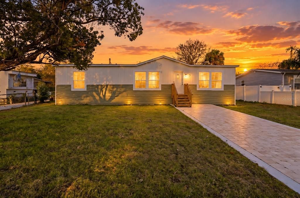 For Sale: $245,999 (3 beds, 2 baths, 1447 Square Feet)