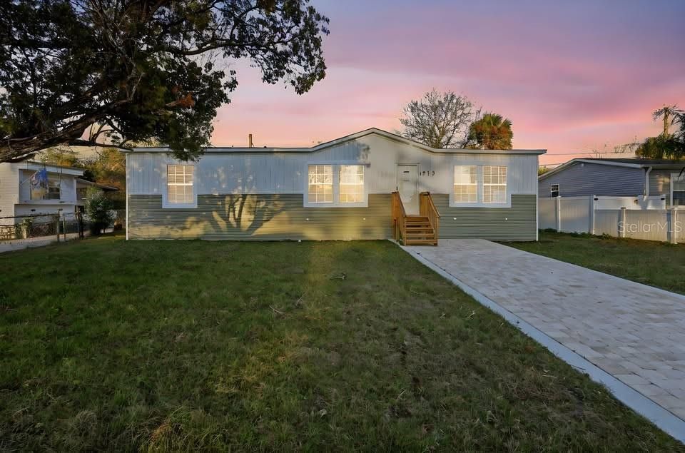 For Sale: $245,999 (3 beds, 2 baths, 1447 Square Feet)