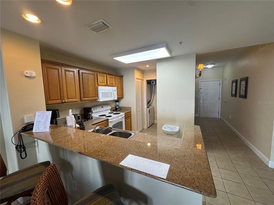 For Sale: $360,000 (2 beds, 2 baths, 1169 Square Feet)