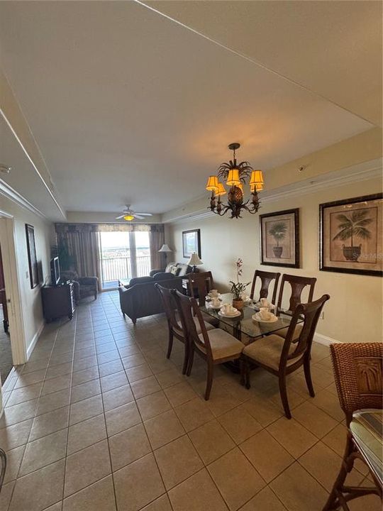 For Sale: $360,000 (2 beds, 2 baths, 1169 Square Feet)