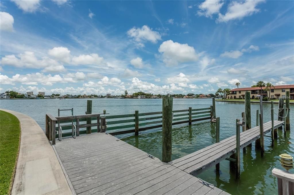 For Rent: $3,750 (2 beds, 2 baths, 1750 Square Feet)