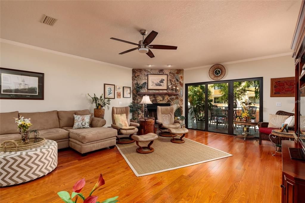 For Rent: $3,750 (2 beds, 2 baths, 1750 Square Feet)
