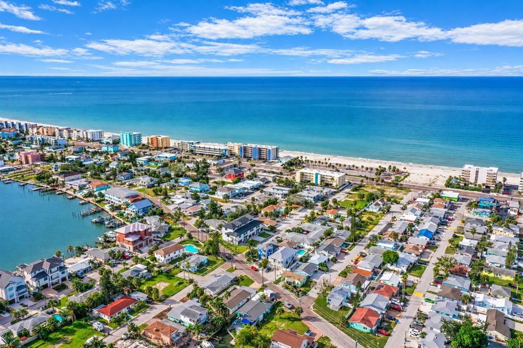 For Sale: $699,000 (3 beds, 1 baths, 1008 Square Feet)