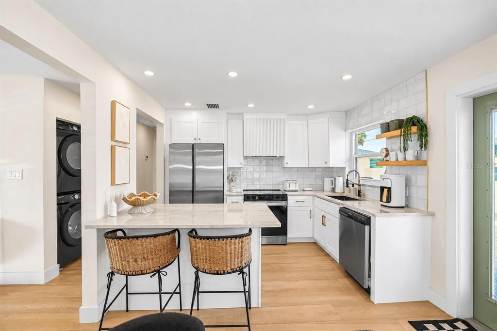 For Sale: $699,000 (3 beds, 1 baths, 1008 Square Feet)