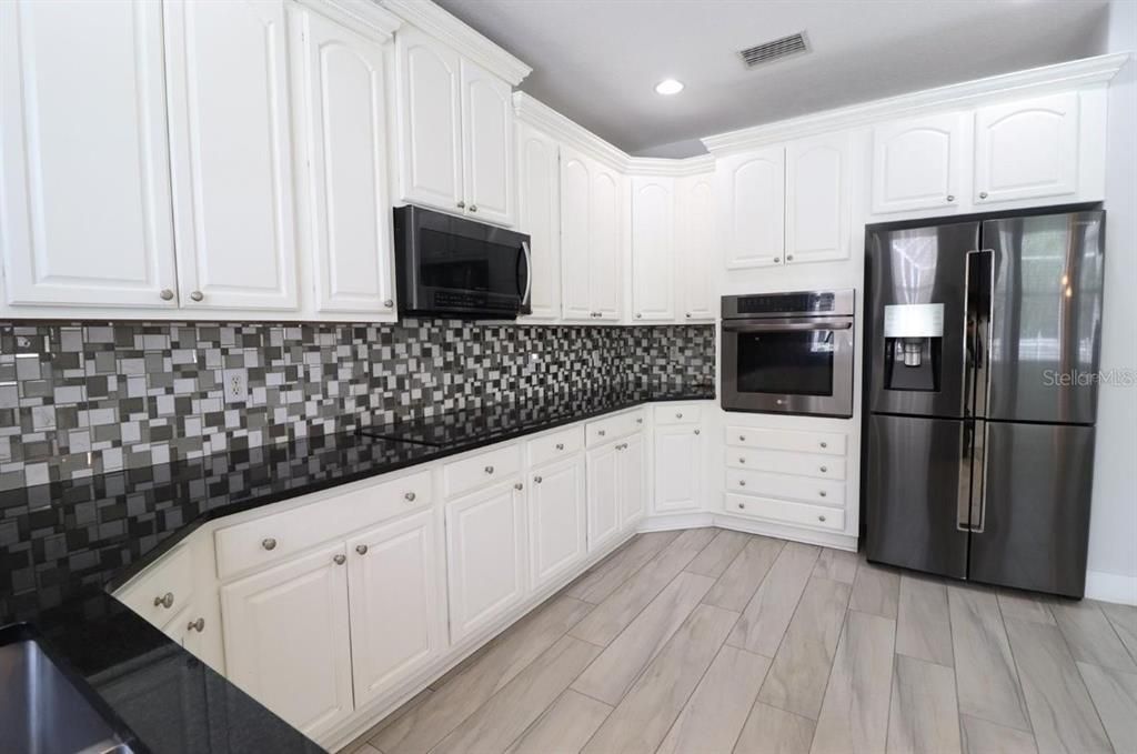 En Venta: $625,000 (4 camas, 3 baños, 2873 Pies cuadrados)