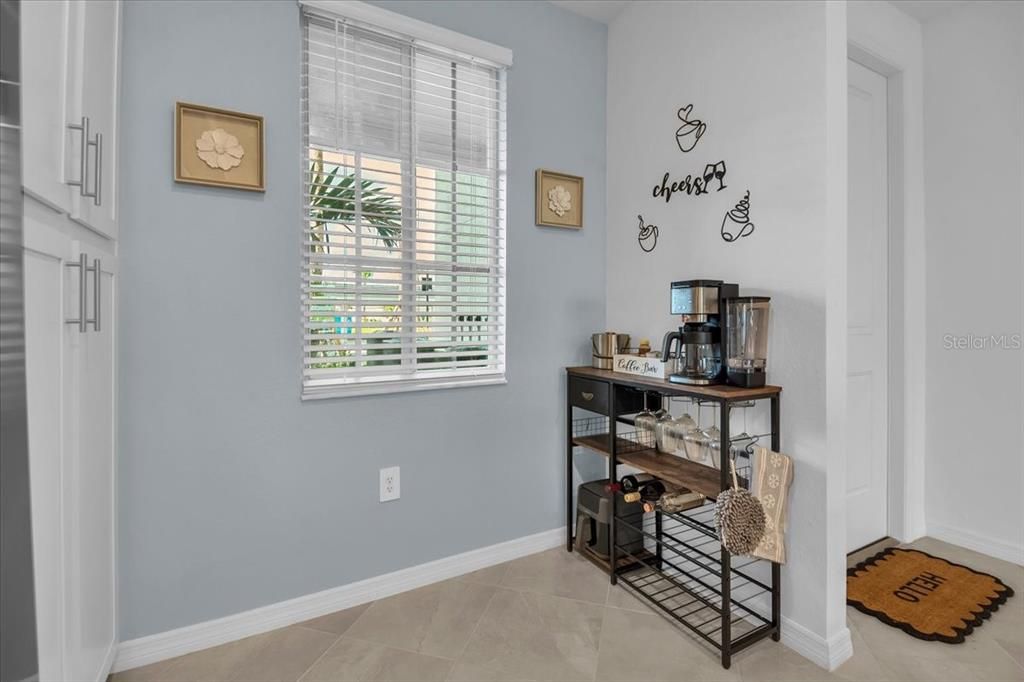 For Rent: $2,500 (2 beds, 2 baths, 1120 Square Feet)