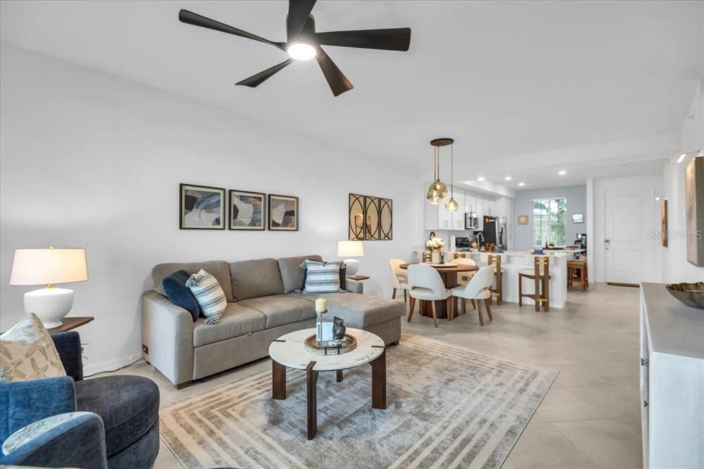 For Rent: $2,500 (2 beds, 2 baths, 1120 Square Feet)