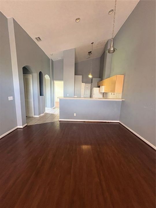 En Renta: $1,475 (3 camas, 2 baños, 1311 Pies cuadrados)