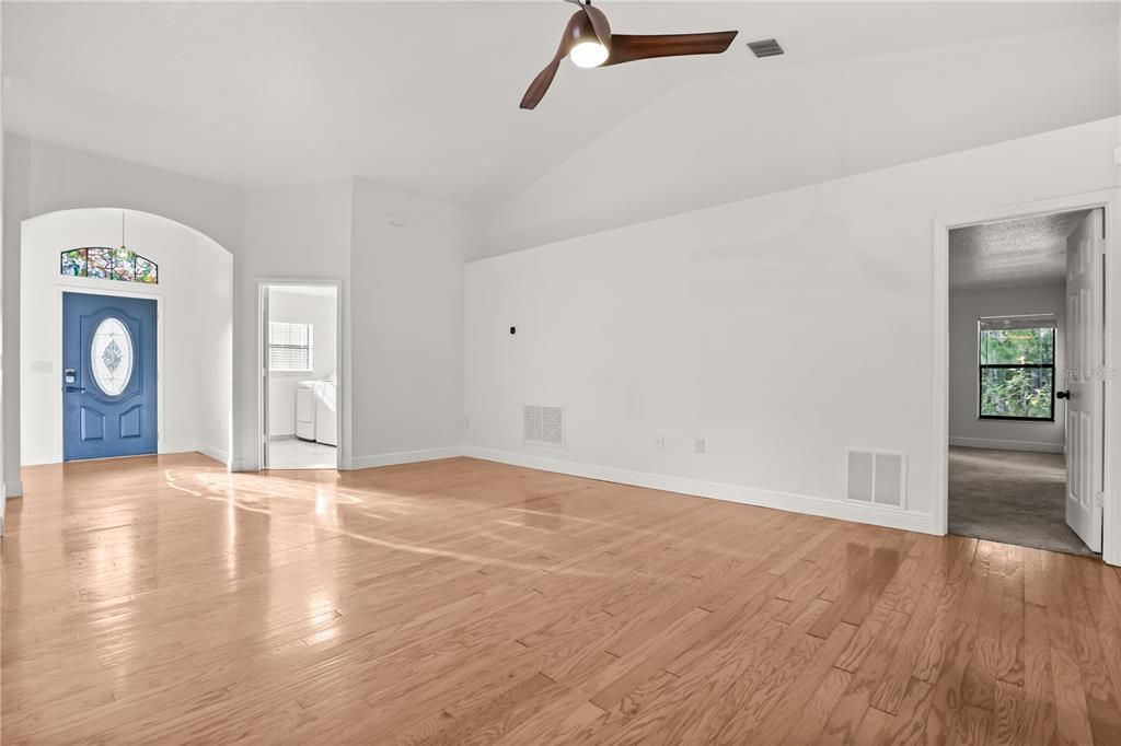 For Sale: $415,000 (3 beds, 2 baths, 1883 Square Feet)