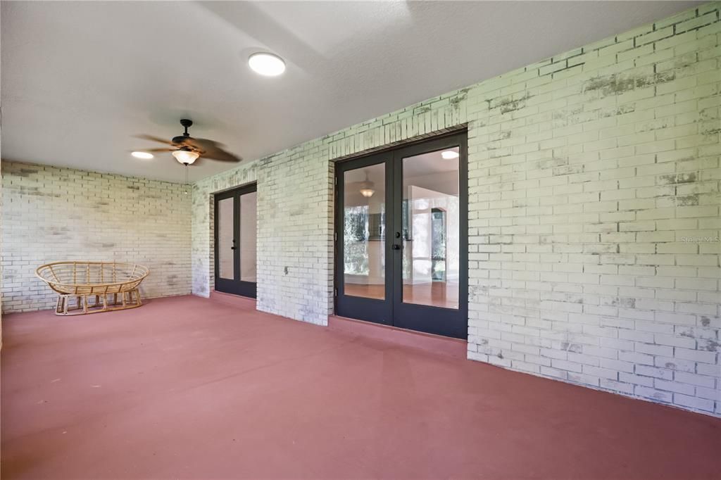 For Sale: $415,000 (3 beds, 2 baths, 1883 Square Feet)