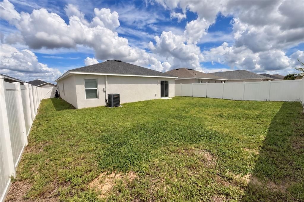 For Sale: $320,000 (3 beds, 2 baths, 1347 Square Feet)