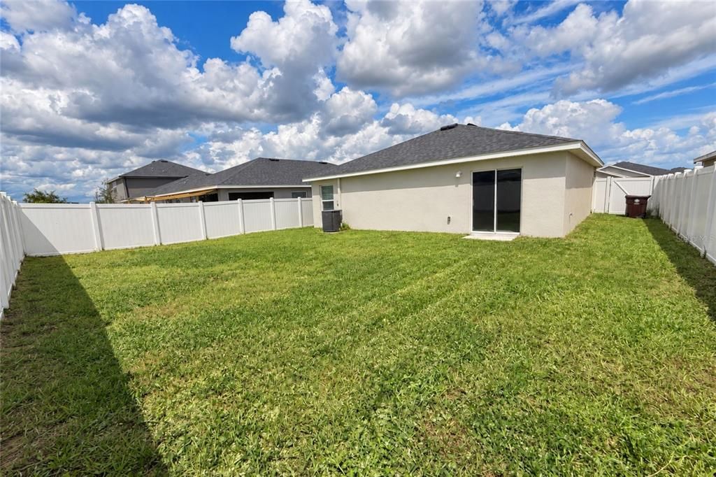 For Sale: $320,000 (3 beds, 2 baths, 1347 Square Feet)