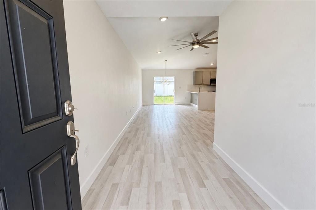 For Sale: $320,000 (3 beds, 2 baths, 1347 Square Feet)